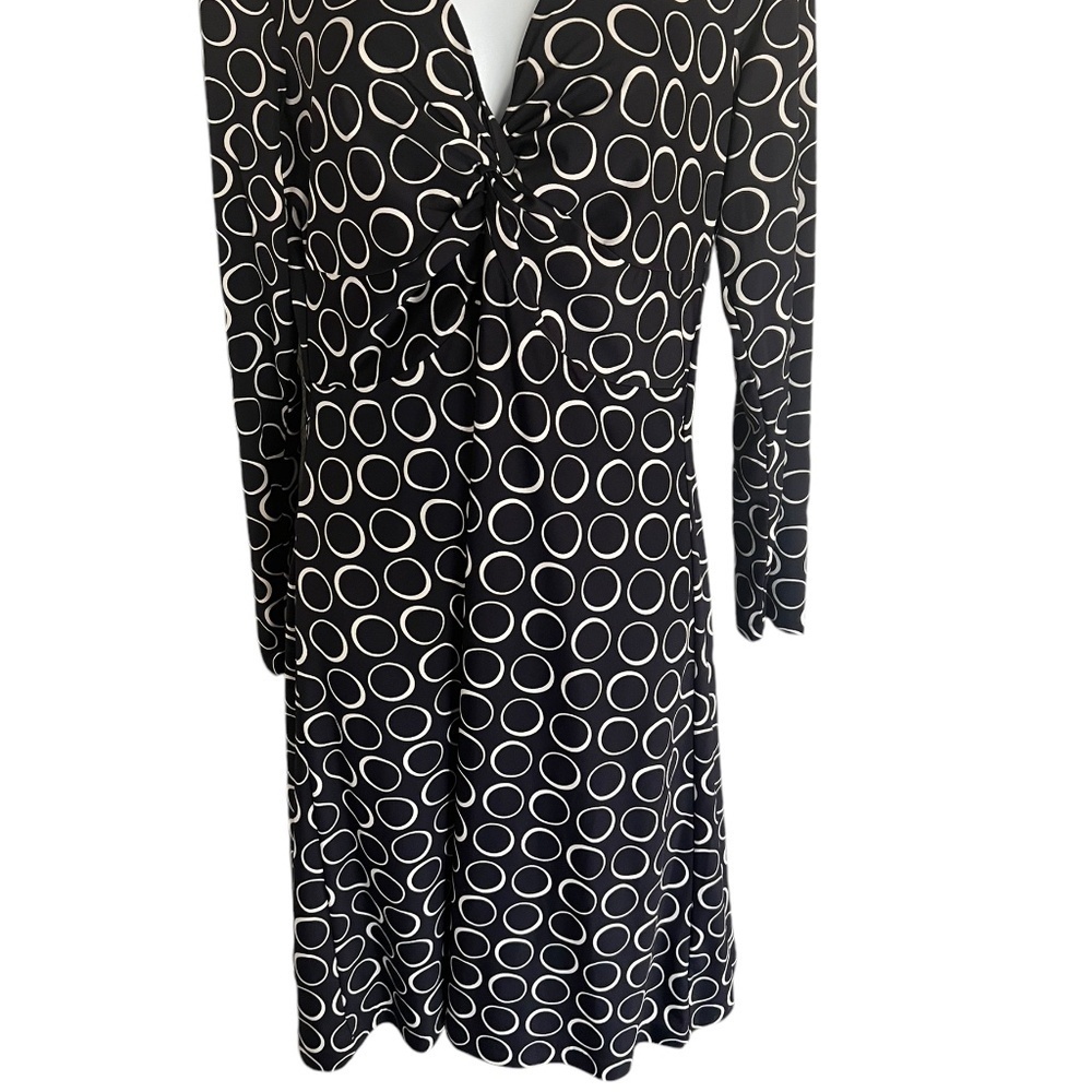 Print Dress | Black and White | V Neck Long Sleeve - Picture 3 of 8